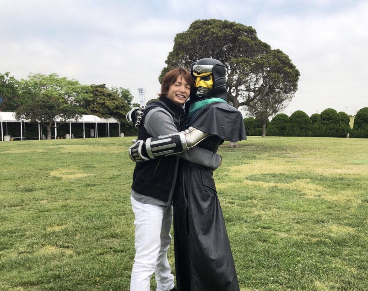 中村優一 桜井侑斗とデネブ 中村優一と大塚芳忠さん デネブといちゃいちゃ 2 仮面ライダージオウ 仮面ライダー電王 ゼロノス デネブ T Co Zynktdoiiz Twitter