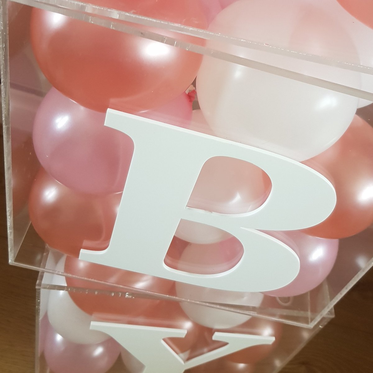 PinkBallEvents's tweet photo. Super-busy day ahead event no.1 - a gorgeous baby girl baby shower! Pics to follow! Have a great day! #eventplanner #eventplanning #NorthEast #roomdecor #prophire #balloonartist #balloonartistry #balloonpackage #ballooncluster #acrylicboxes #babyshower #babygirl #chalkboard 🌸 https://t.co/MRfACgFBQM