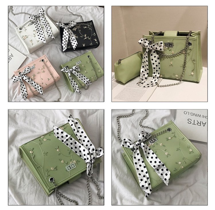 __Ellasplace's tweet photo. Hello guys
We sell quality bags at affordable prices
We're based in Abuja, but we deliver nationwide.
1. 7000
2. 6500
3.6000
4. 6500

Please retweet 😜
I'd be waiting in the dm. 😊 https://t.co/7Mwjgp5paQ