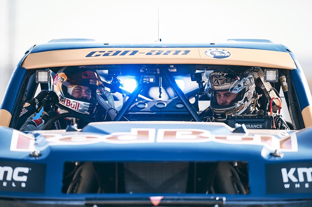 tobyprice87's tweet image. We had a good run today from Alice to Finke and have an almost 8 minute lead! A massive thanks to the whole crew, sponsors and supporters! Let's try and bring the @redbull Trophy Truck home tomorrow across the line first.