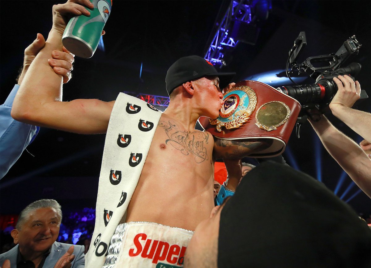 Oscar Valdez retains his WBO Featherweight World title with a points win ov...