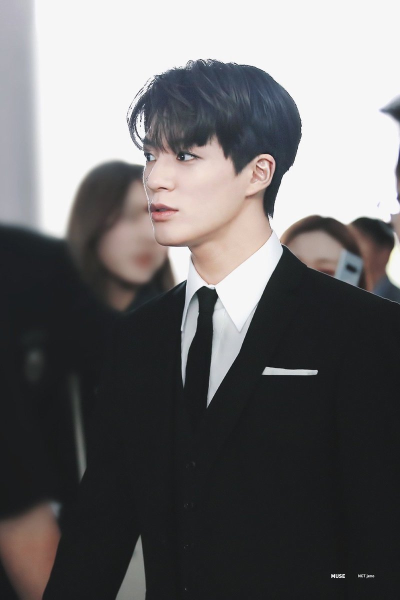 Dark Romance tweet media