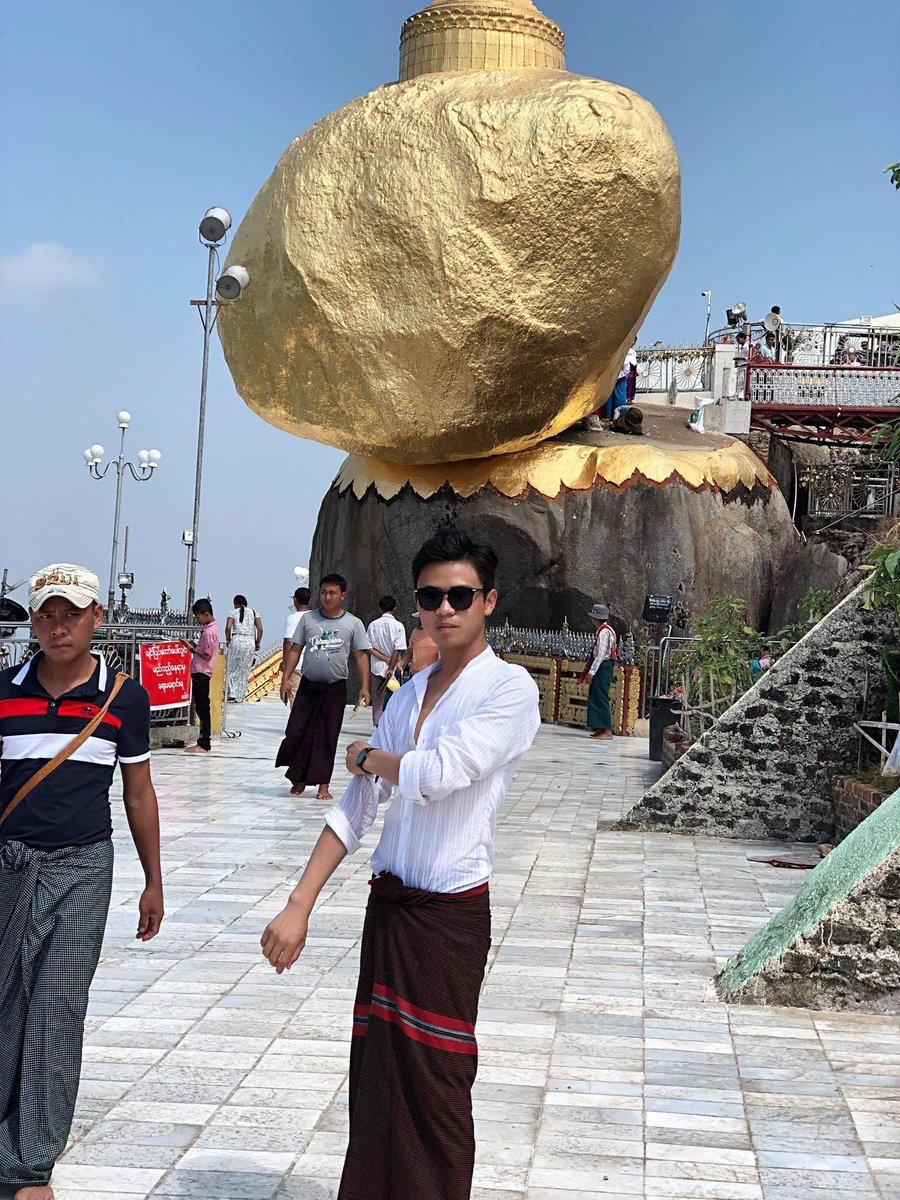 moon_aik's tweet photo. ေခ်ယုံတတ္​တတ္​မဟုဘဲ
     အတည္​ခ်စ္​��ေပးၾကပါလား https://t.co/VNWQtnJWKN