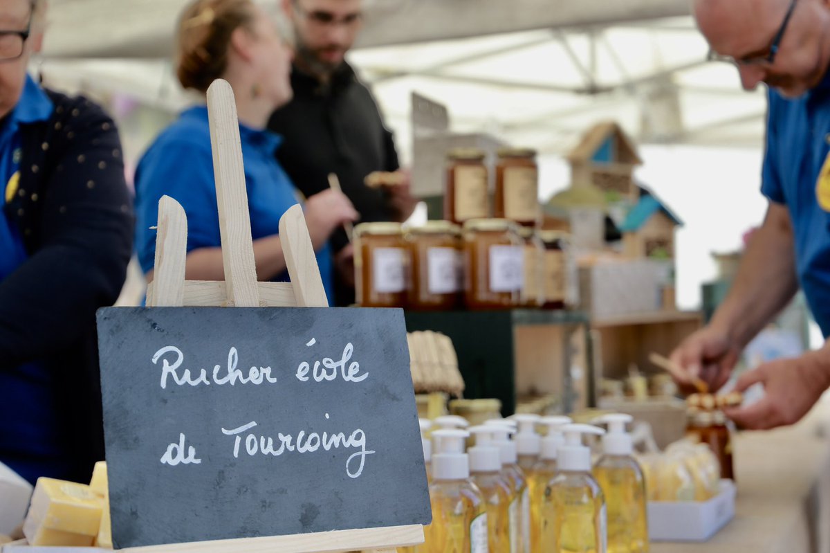 TourcoingVille's tweet photo. 2e journée du #weekendVert aujourd’hui de 14h à 19h. RDV au jardin botanique pour découvrir les nombreuses actions mises en place tout au long de l’année à #Tourcoing et préparées par les agents des espaces verts. #hautsdefrance https://t.co/qYldpGKagR