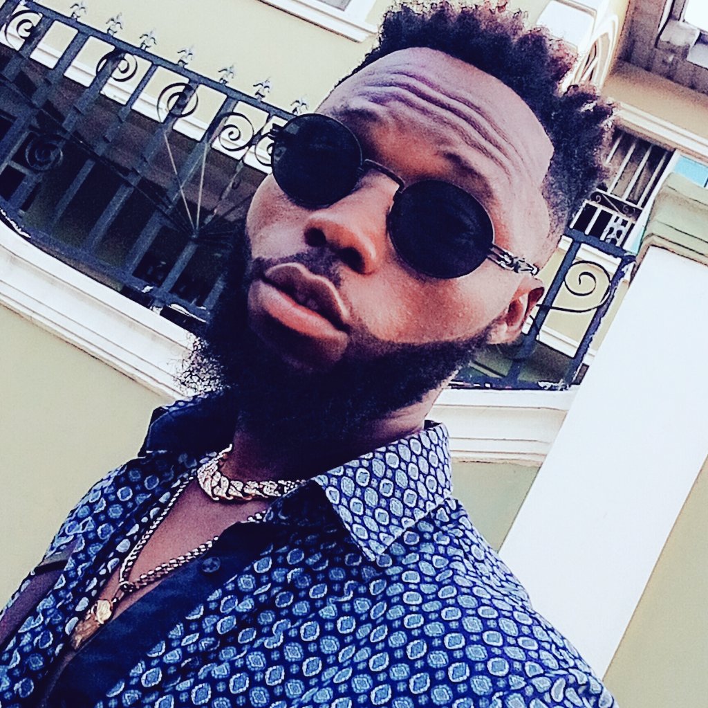 kyjia_osowo's tweet photo. Music changes mood
Music in d blood #sharpboi #SirRay
#allforwhatboss #nojoymovement
#sharpmindsmusic #SMM https://t.co/gSoGQGI086