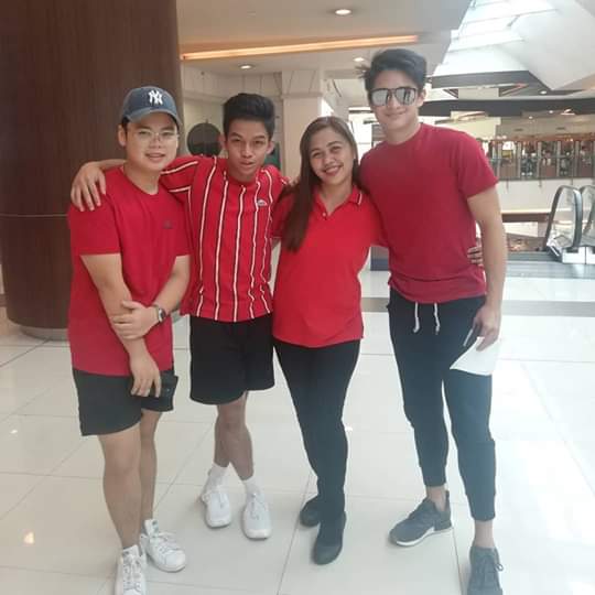 cheerersofc's tweet photo. "May mga gumala. Ang popogi"

📷Floriefe Dumanayos
#LanceCarr @blueknightlance https://t.co/FV72C0YWwa