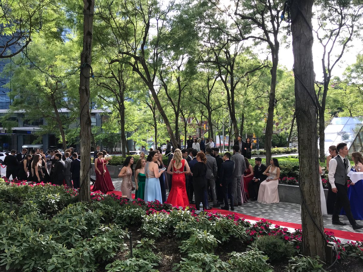 TClerkson's tweet photo. Spectacular day for our studentโs dinner/dance. So proud of them. Now for the all nighter! #aftergrad https://t.co/LPy1D8w0TU