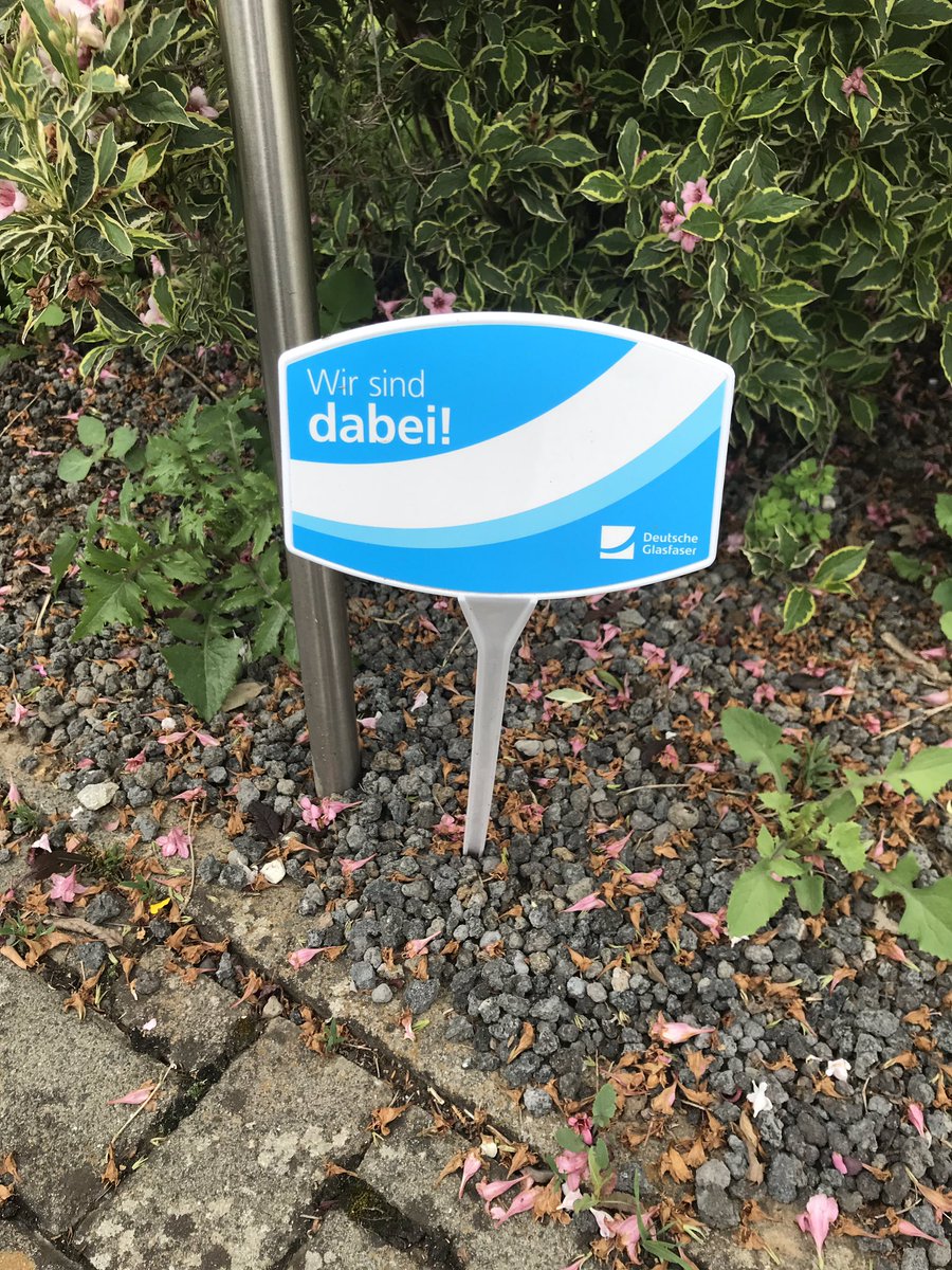 ChristianKorff's tweet photo. @DtGlasfaser &amp; @BREKOverband „Ja, ich will...“ https://t.co/H4qgO2vuE1