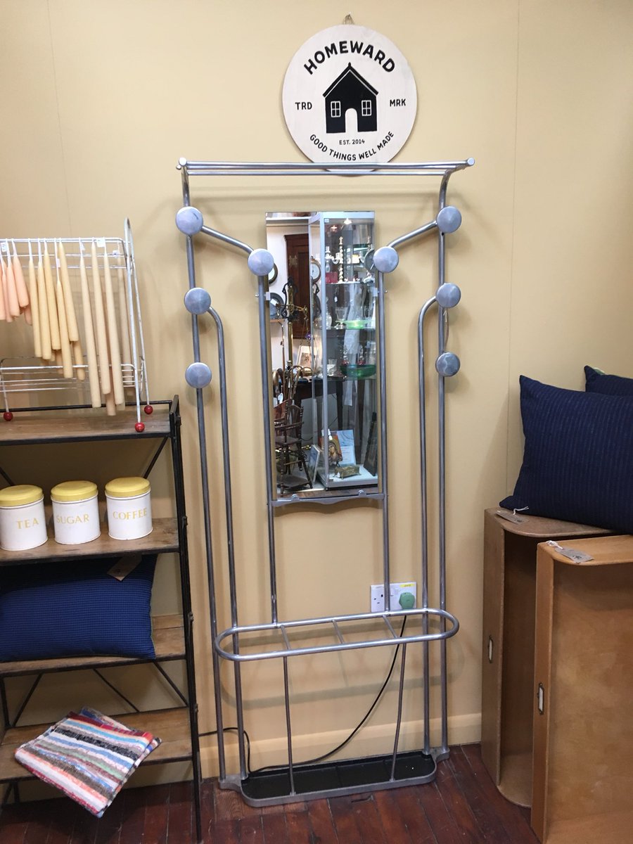 TRAACantiques's tweet photo. This is a stunning 1950s French Hall stand. Tubular aluminium 8 hooks, hat rack and umbrella stand. This would look wonderful in any hallway. You can find this on Homeward’s Unit.#1950s #french #hallstand #aluminium #decorative #home #interior #homedecor #interiordesign #bakewell https://t.co/AAc5auqLzf