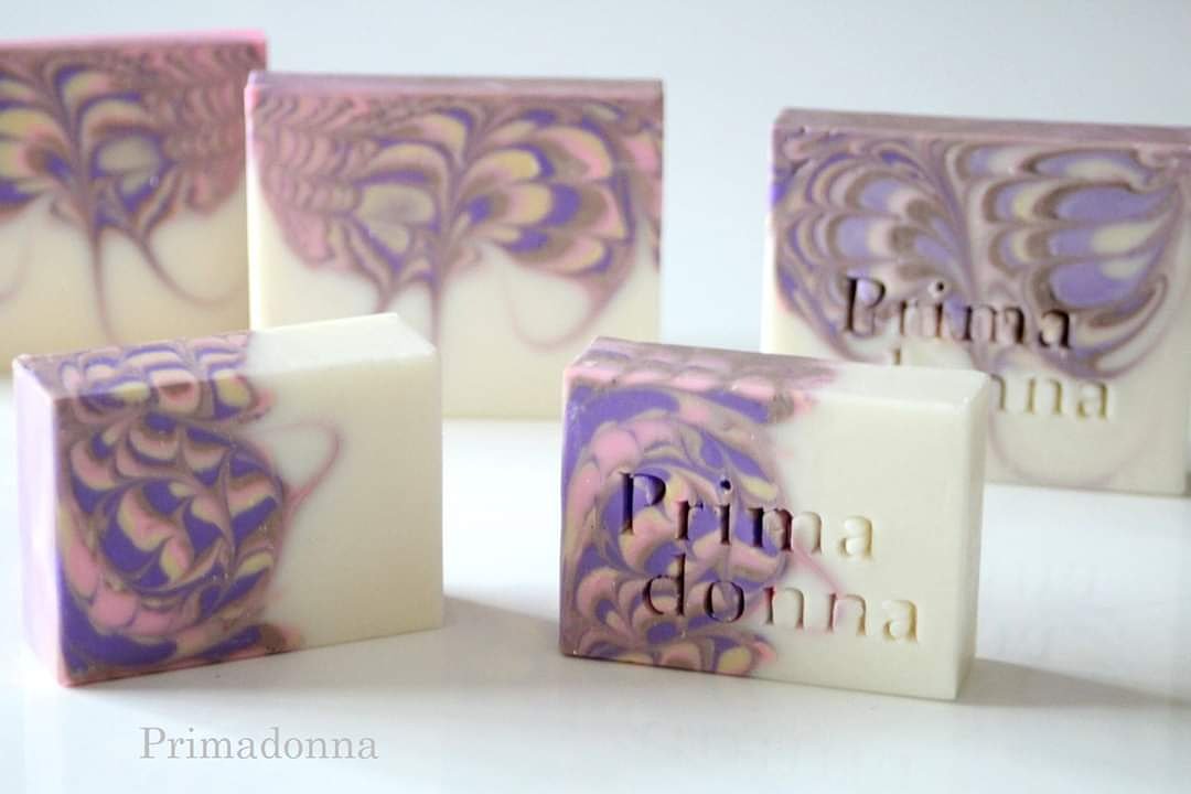 Primadonna010's tweet image. Primadonna soap!#soap #makingsoap #handmadesoap