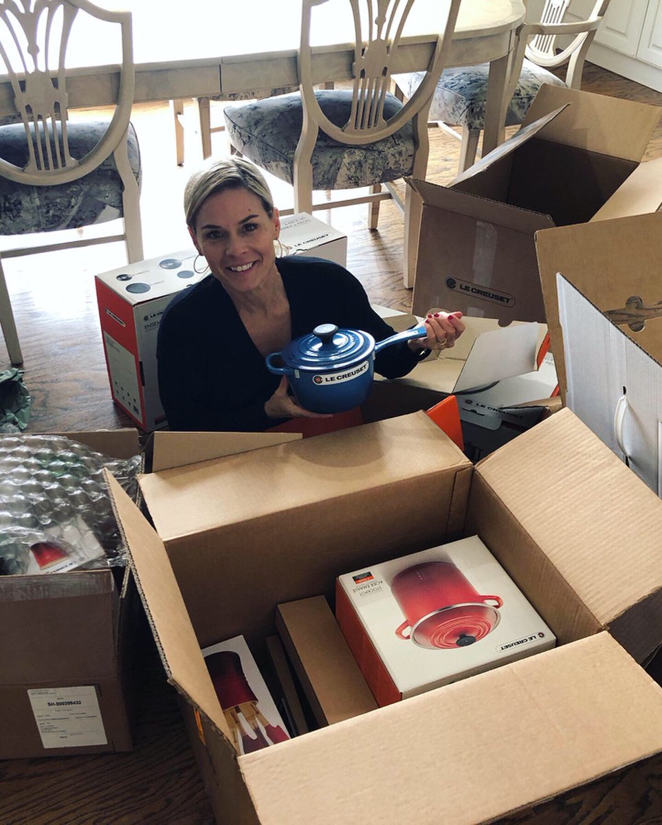 catcora's tweet photo. Best day ever! Thank you @lecreuset for this amazing care package, I can’t wait to start cooking delicious meals for my family with this impeccable cookware!
Stay tuned because we are teaming up to giveaway one of my favorite @lecreuset pieces soon!
#chefcatcora #lecreuset https://t.co/HrWoD1EZFH
