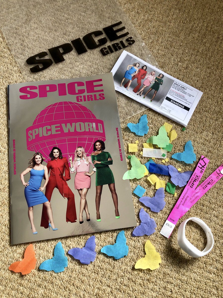 retro_coll3ctor's tweet photo. Couldn’t go to a concert and not leave with a Programme and some confetti @SpiceGirls #SpiceWorld2019 #Tour #Murrayfeild #Edinburgh https://t.co/sXl0r71bUw