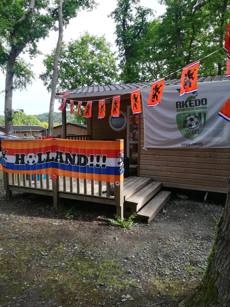 De MO17-2 van <a href="/RKEDO/">RKEDO</a> is ook ontwaakt en we hebben onze eigen #oranje camping...... <a href="/FIFAWWC/">FIFA Women's World Cup</a> #onzejacht <a href="/oranjevrouwen/">OranjeLeeuwinnen</a>