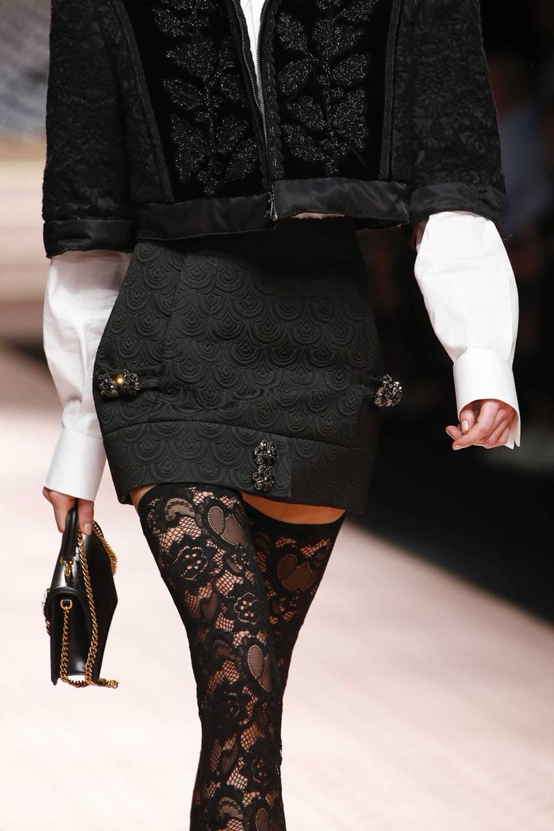 BSpinozzi's tweet photo. ♥️D&G♥️ Black and white: chic!
#DGDNA #DGSS19 #mfwSS19 #DGBijoux #DGDevotionBag #DGGirlSS19 #DGWomenSS19 #DGStyle #DolceGabbana @dolcegabbana #DolceGabbanaCommunity #DomenicoDolce #StefanoGabbana #lamodaèbellezza #lamoreèbellezza
https://t.co/pJKeeuJKqb
https://t.co/lmdCKyDQA8 https://t.co/ZbIpUJbIcO