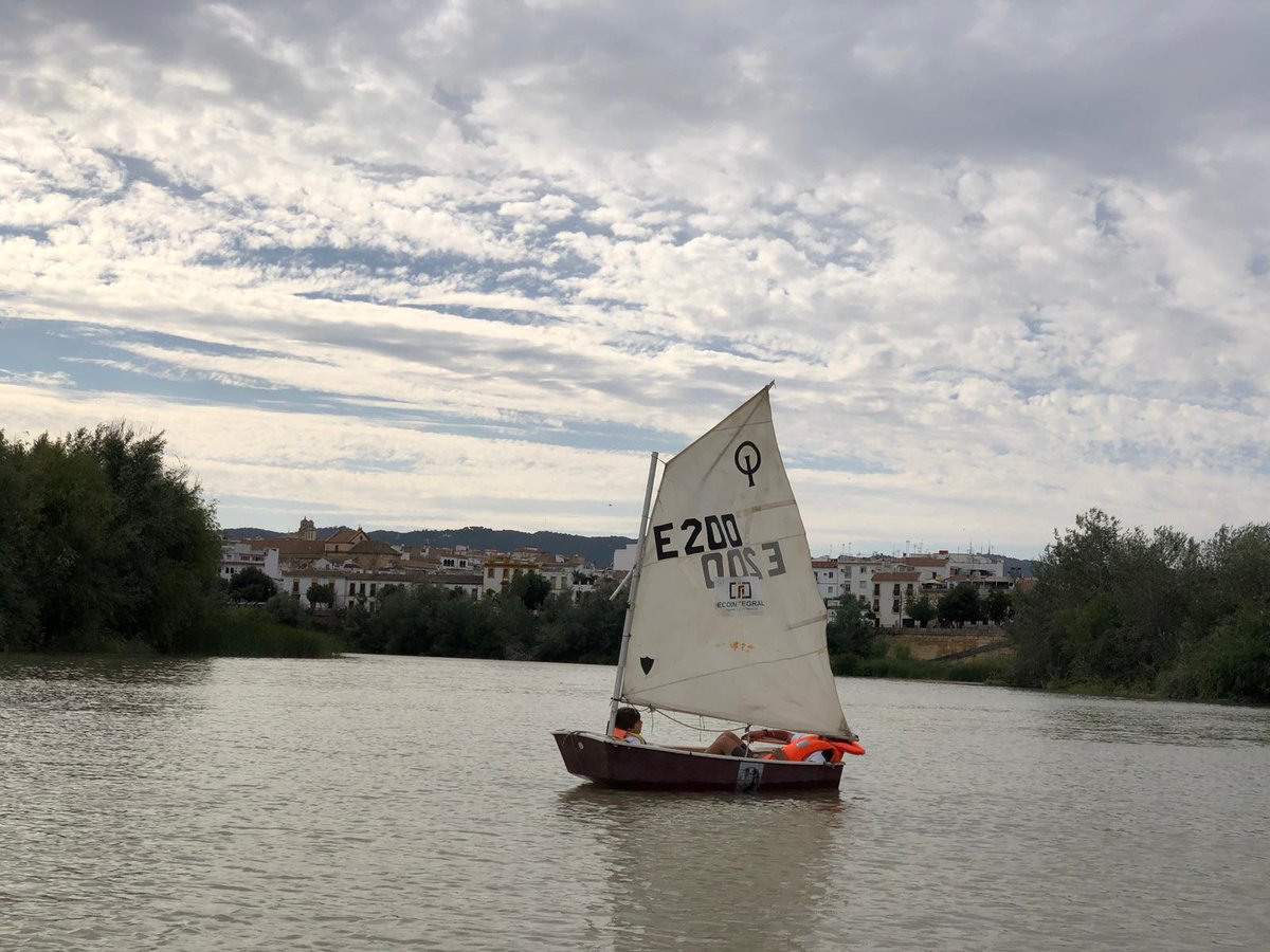 ¿Un último viaje por el Guadalquivir? Todavía estás a tiempo de vivir tu río como nunca lo sueles vivir. Última jornada de piragüismo y vela en #Riomundifest
Toda la info en App y en la Web