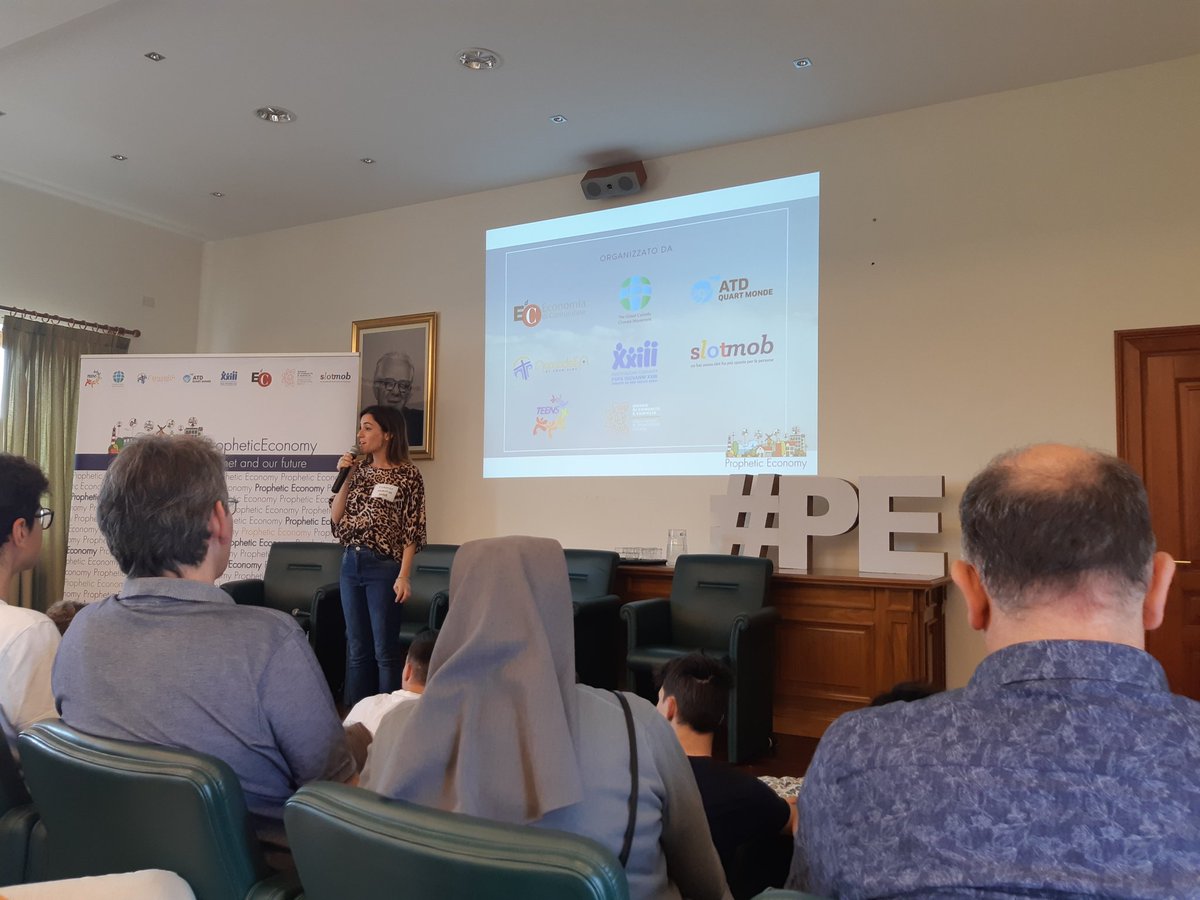 silvjydemu's tweet photo. Inizia @PropheticEconom 2.0 nella sede di @Nomadelfia_News Roma.
Ricordando la profezia della @cdpsanjose vincitrice del concorso #PE2018 con @Edc_online @apg23_org @OpColombaApg23 @ATDQMInt
@Focolare_org https://t.co/JY0l5woKoF