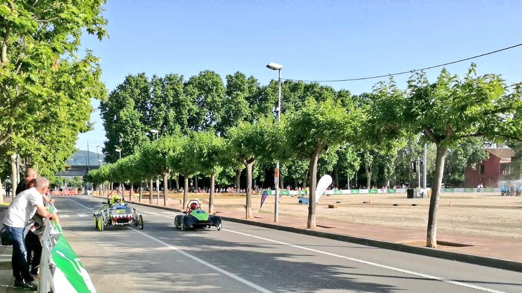CSSantaPerpetua's tweet photo. Cap de setmana molt complet a #SantaPerpètua 🙌🏻

🎭🎨 Divendres vam estar a l'espectacle solidari #ASPERPOL i a la inauguració de l'exposició 'Música viva' de l'#EMASPM
🚗⚡ Dissabte a l' #Electrocat19 amb la participació del #CREVESPM sant https://t.co/e7EAADl9gn