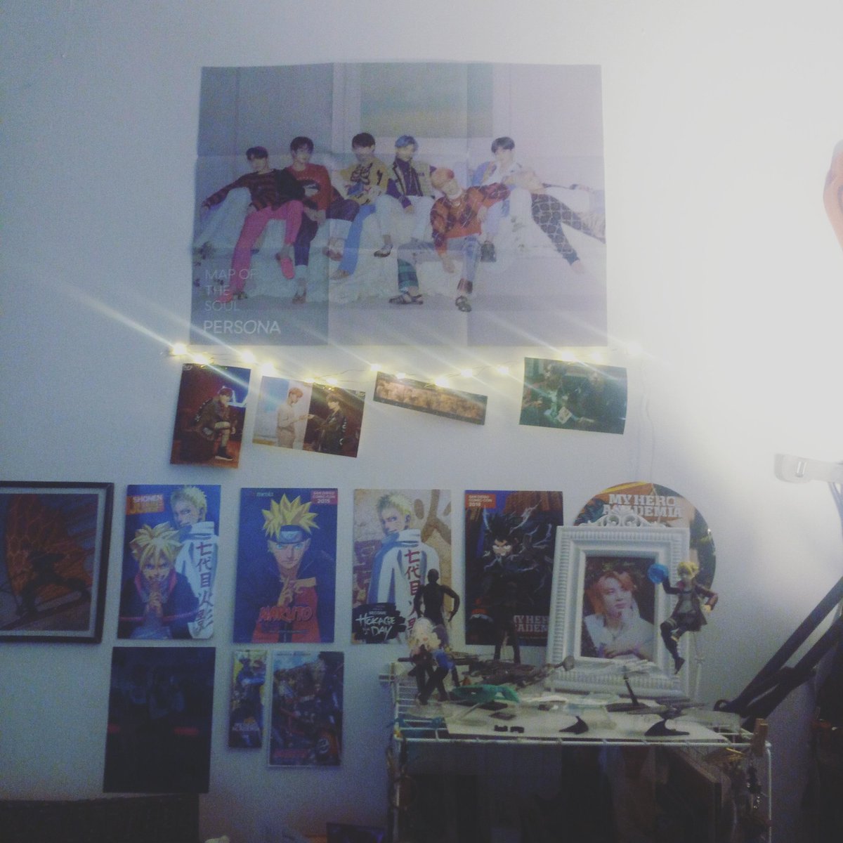 btsfenart's tweet photo. I bought some lights for my poster and photos! https://t.co/sw8NpjBfwp