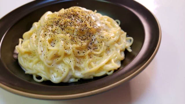 チーズ好きなら絶対ハマる電子レンジで出来るパスタのレシピはこちら！