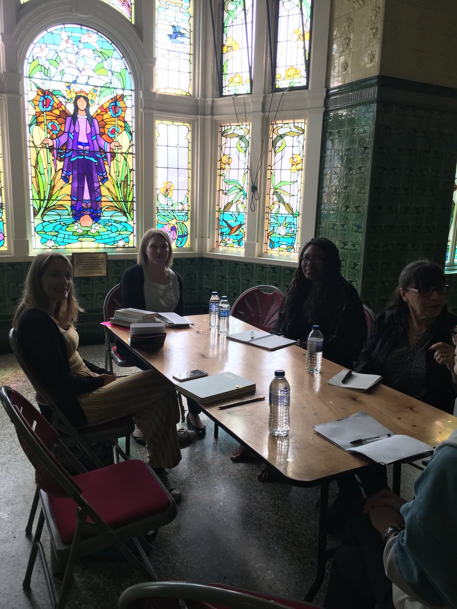 NaomiKruger's tweet photo. Leading a fiction workshop @victoriabaths #VBWow - what an amazing venue! @YBattleFelton https://t.co/pv6BeBp873