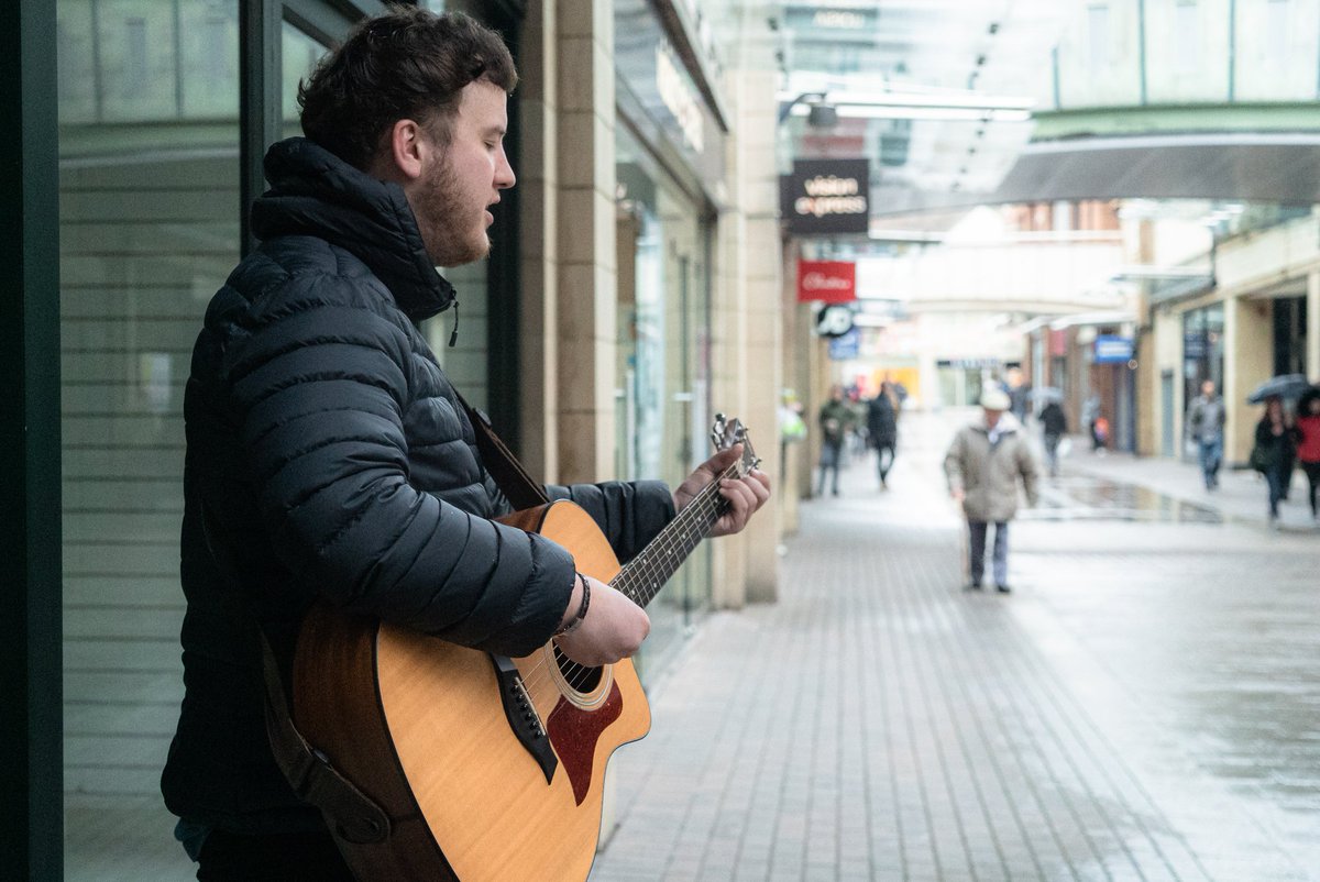 Did you catch our pop up Satellite stages around Stockton yesterday?

Ellis Rayner pictured at @WellySquare 🙌
#StocktonStages