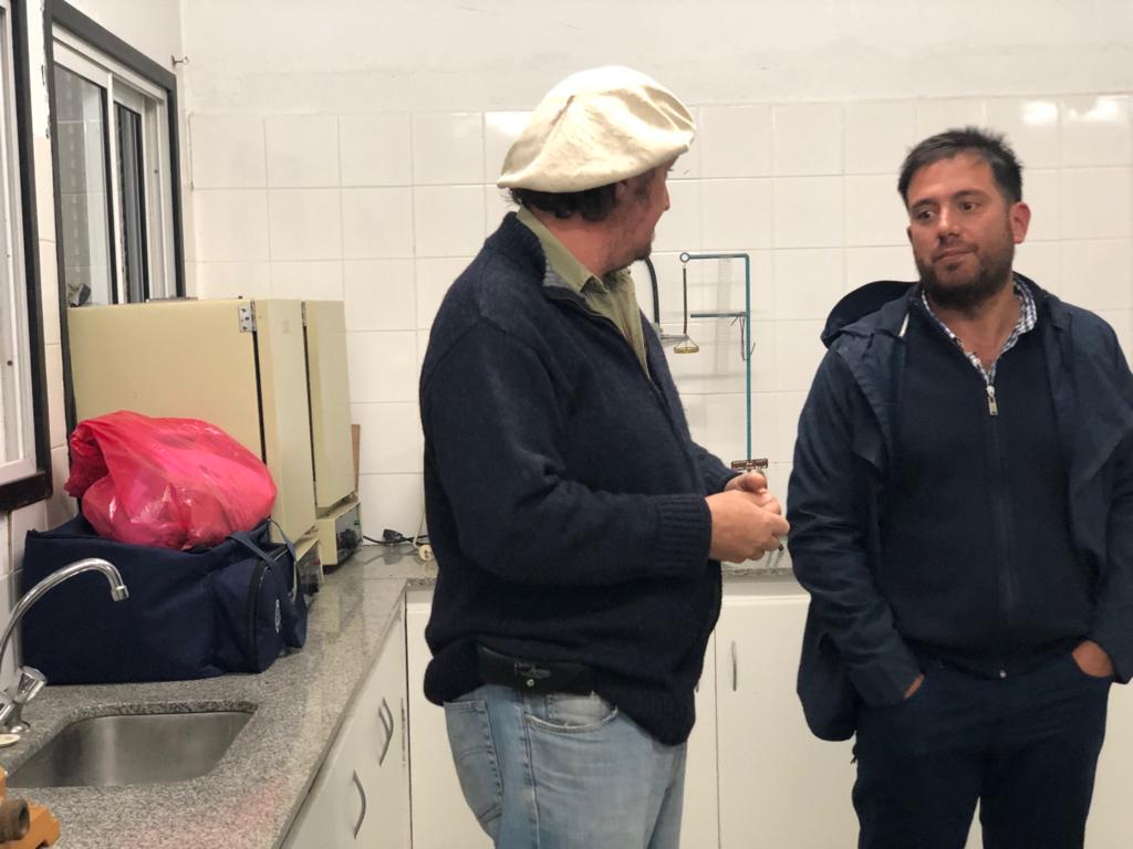 LucianoSpinolo's tweet photo. El viernes acompañamos al Diputado @EmiBalbin y al Subsecretario de @AgroindustriaBA Sergio Robert, a recorrer las instalaciones y a conocer la realidad de la comunidad educativa del CEPT Nro. 7 de nuestro pueblo. Gracias a los funcionarios por #HaceryEstar en Tres Lomas https://t.co/2YFxKfIZ8Y