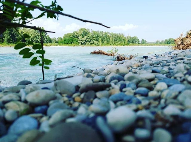 Con il caldo di questi giorni, immergersi nella natura è l'ideale per rigenerarsi!
Foto di <a href="/lar_alb/">لار الب</a>
#igerstreviso #weareigersit #instagramersitalia bit.ly/2I63rTd