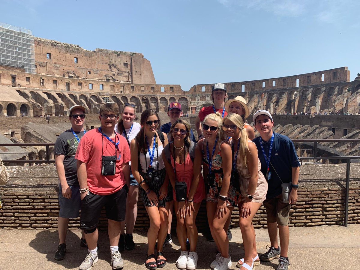 HOforlife's tweet photo. Etowah Students .... soar eagle soar 💙🇮🇹💛🦅💛🇮🇹💙@EtowahHS @OMasonLit https://t.co/rHnLkVJkVE