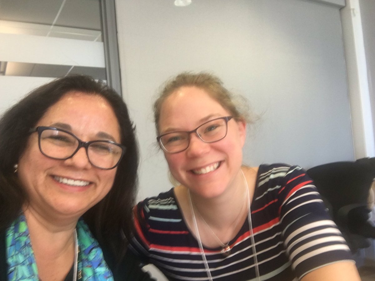 Finalizando una intensa semana en McMaster Evidence Based Clinical Practice Workshop.En teaching stream compartiendo con los participantes modelos de implementación de EBP y modelo GBPC RNAO,ejercicio de aplicación con guía manejo del dolor,excelente experiencia.