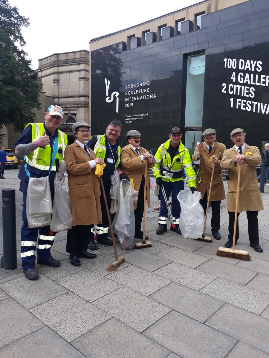 Clean_Leeds's tweet photo. #clean_leeds enjoying the @WorldTriLeeds @Leeds_City_Ctr #leeds https://t.co/AwMykRCwOQ