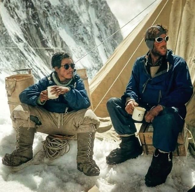 эдмунд хиллари и тенцинг норгей. хиллари и тенцинг покорение эвереста. эдмунд хиллари эверест. сэр эдмунд хиллари wwii. первые покорители эвереста 1953.