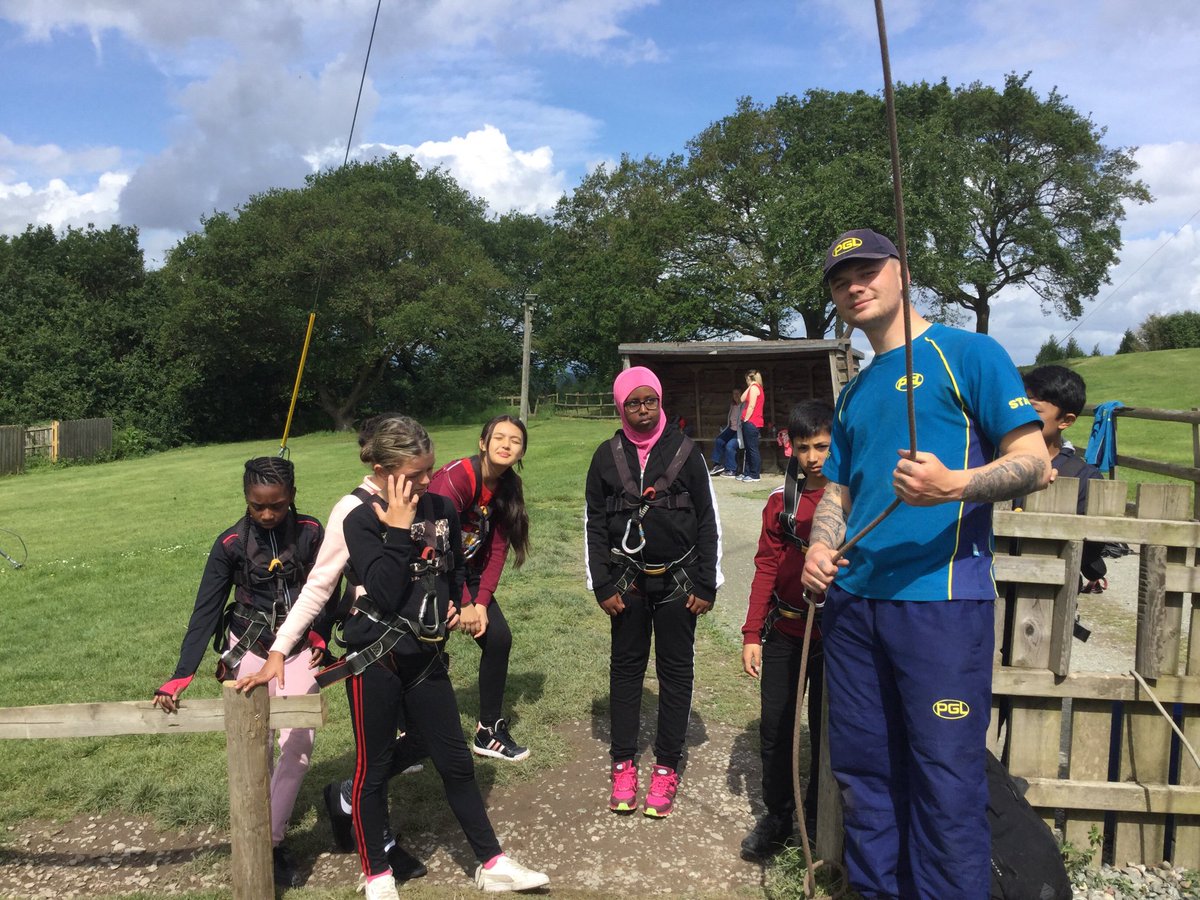 rydersgreen_sch's tweet photo. Ready for giant swing #itssohigh #screamifyouwanttogohigher https://t.co/m42FjHBPOf