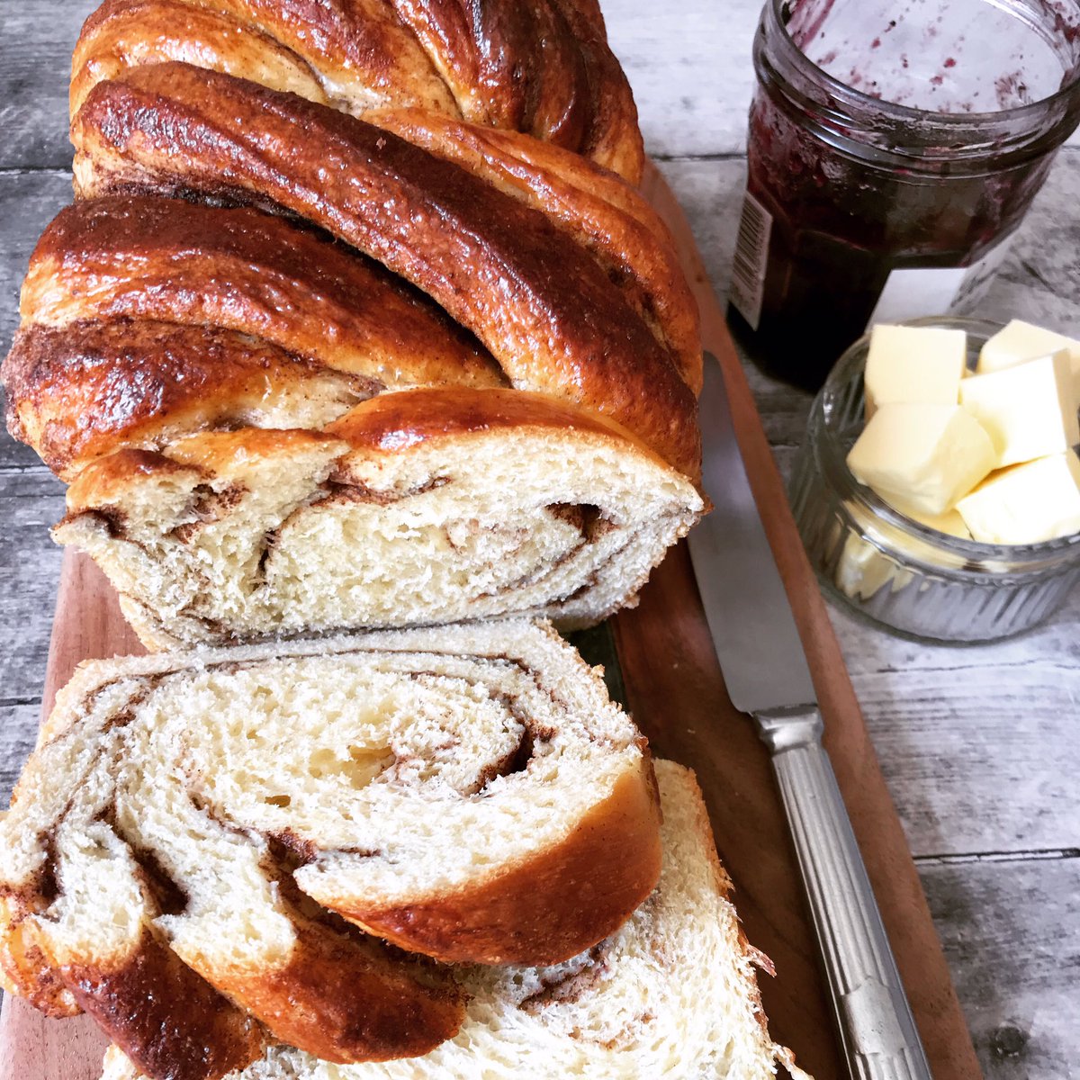 I’ve made a cinnamon brioche, putting into practice some of the skills I learnt a few weeks ago at <a href="/BreadAhead/">Bread Ahead</a> with <a href="/kevanjroberts/">Kevan Roberts</a>