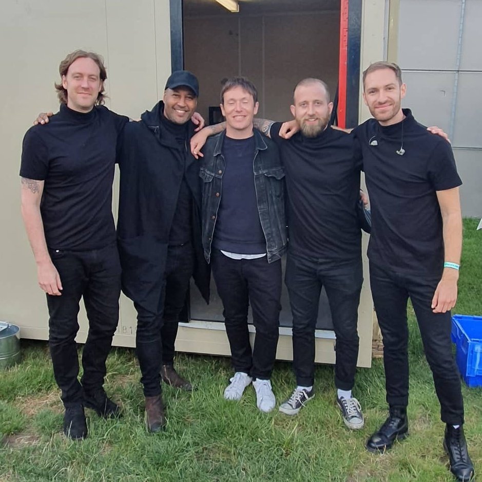 Thank you to my amazing band <a href="/scottnelson92/">Scott Nelson</a> <a href="/Swannytom/">Tom Swann</a> <a href="/jonnybrister/">Jonny Brister</a> Richard and Ben
Can't wait to do it again ❤