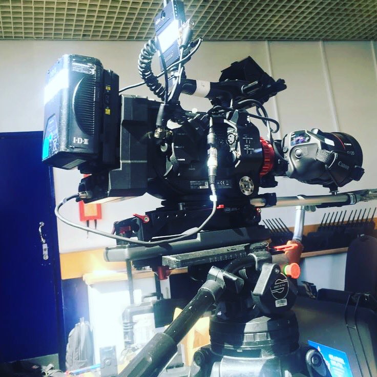 Setting up for MTV SONY FS7-Mark 2
@MTV @CameraChappy #ministryofmedia #mojo #freelancecameraman #filmingeditingmobilephone #mediatraining #mobilephonejournalism #phonefilming #smartphonefilming #smartphoneediting #freelancecameraman #lightingcameraman #cameramaneditor