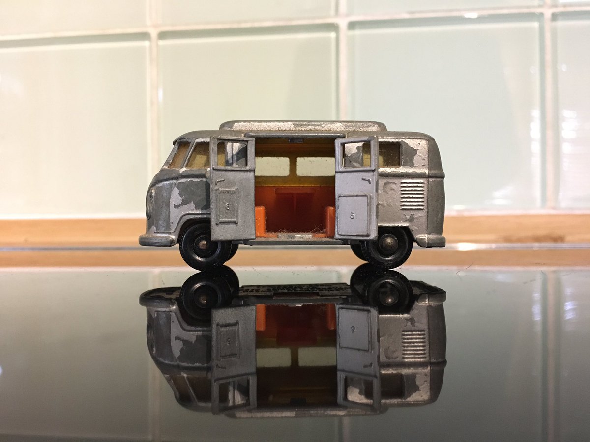 Collectomaniac3's tweet photo. Lesney VW Campervan with intact doors...25p bargain!🏴󠁧󠁢󠁳󠁣󠁴󠁿👍😎@WeLoveDiecast @diecastaddicts @SharpbluePix @Banjoman2011 @immaddjdm @ChallengerJoe @potatofacedguy @diecastchile   @etdweasel @itsvantime https://t.co/PhK6js1Gcs