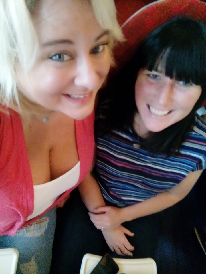 ShelyP21's tweet image. On train home ..had such an amazing weekend away with @DizzyKristy ... Amazingly feel ok too ..got ciders, toasted sandwiches and sausage rolls to keep me going, thankfully am off tomorrow too 😂😂 #SundayFunday #home #amazingweekend