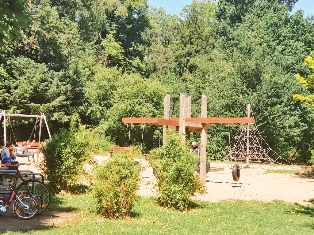 RiRaRu3Rs's tweet photo. #Eickler Park mit dem #Nachwuchs immer einen #Ausflug Wert....
Am liebsten mit dem #Rad..
#Wildfutter gibt es für 0.5 Euro!
#Streichelzoo
#ziegen #Pferd #Hase #Hühner etc
#Spielplatz https://t.co/9i0hXe8NW9