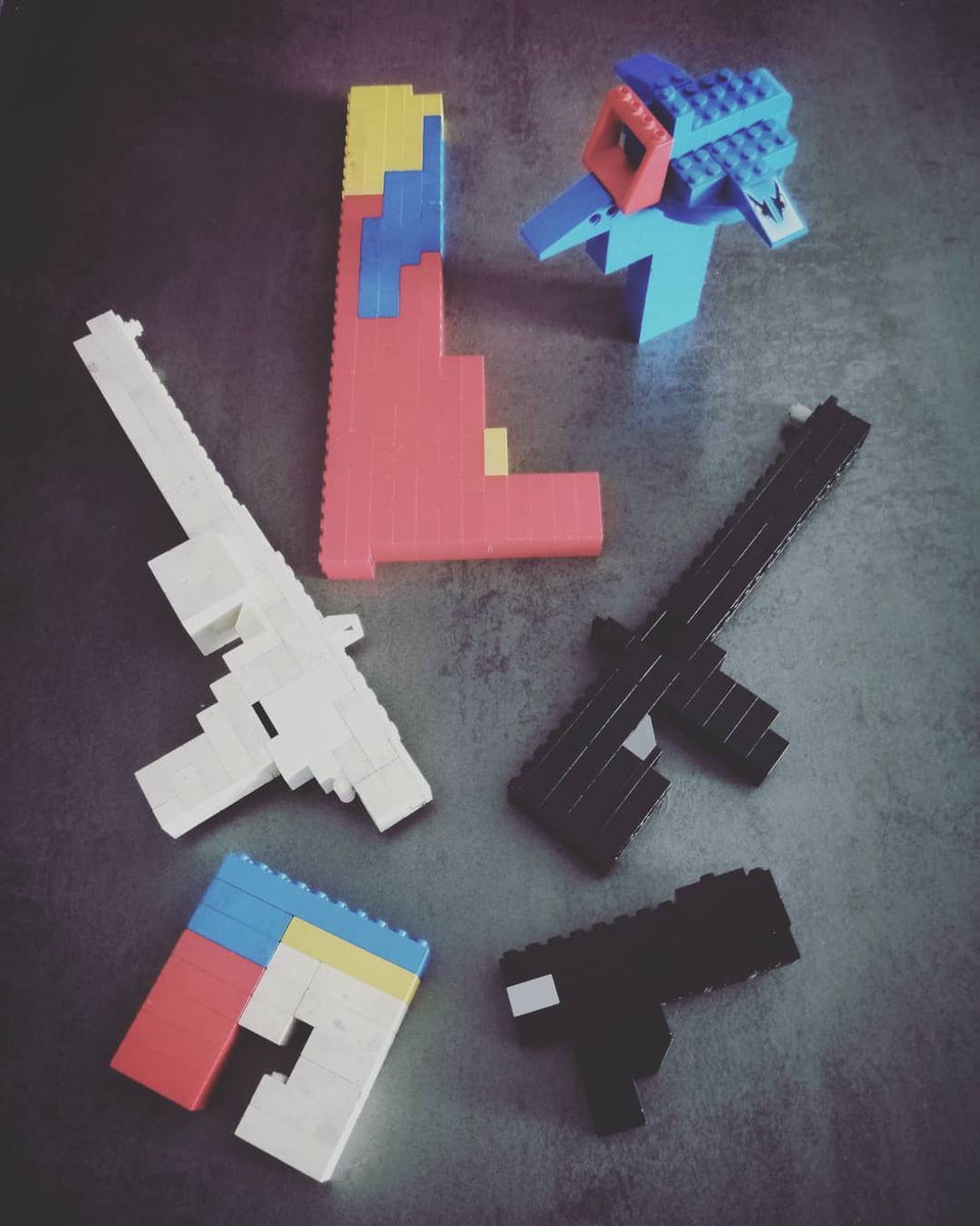 replick88's tweet image. #huntshowdown #huntcommunity #myson💙 #huntrifles #uppercut #winfield #quadderringer #caldwell #handcrossbowpoison #nagatm1985 #lego #legoweapons
