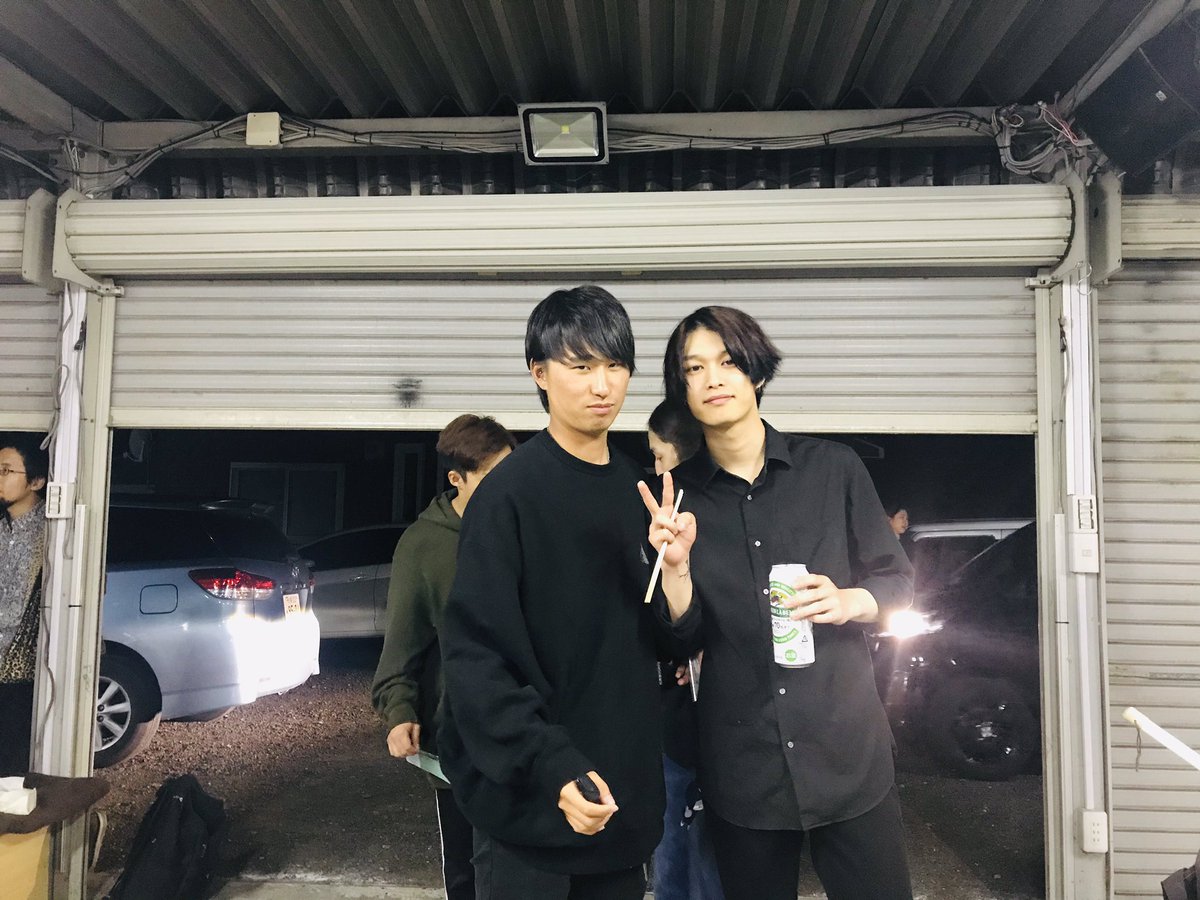 263zawa_walker's tweet photo. 昨日の夜、バンドマンだけの多ジャンルの焼肉会☺️②

＃MOTHERLOOP
＃CNA
＃NOWL
＃Maginput
＃てんちょ https://t.co/UIYkBq5AFZ