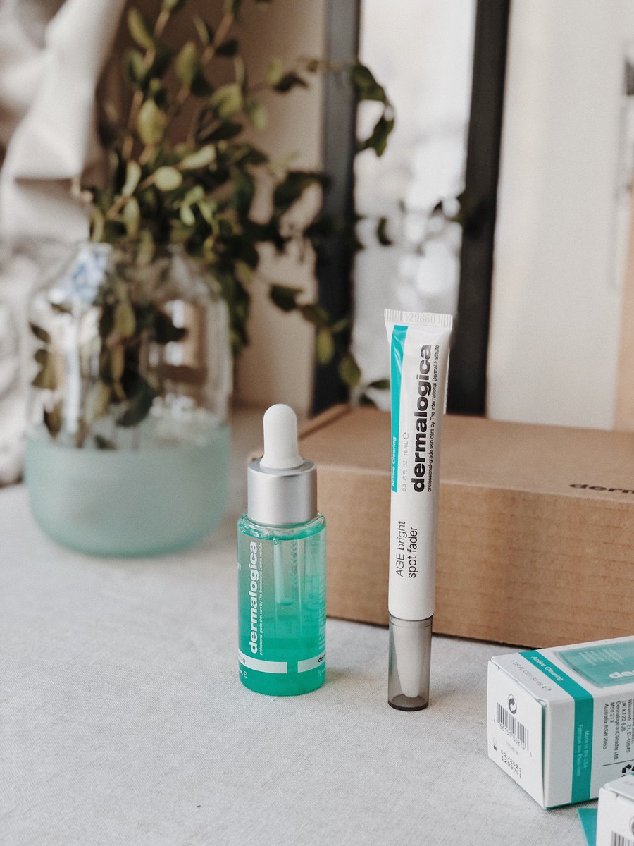 memiens's tweet photo. Can’t wait to try the new @DermalogicaUK #AgeBright products! My skin has been really bad recently so hopefully this will help me with my acne 👌 #skinfluencer #prsample https://t.co/hXQQRo1wV0