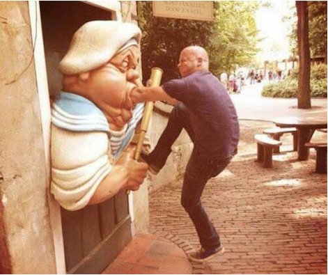 LondonSculpture's tweet photo. I'm doing 2 #SundayFunday posts today - because we've got a brilliant theme: "People who saw sculptures and KNEW what to do".

PART 1

#weekend #humour #sculpture #statues #lsw #Sunday #art

https://t.co/SERzrcxVBO https://t.co/QZduZfcXbR