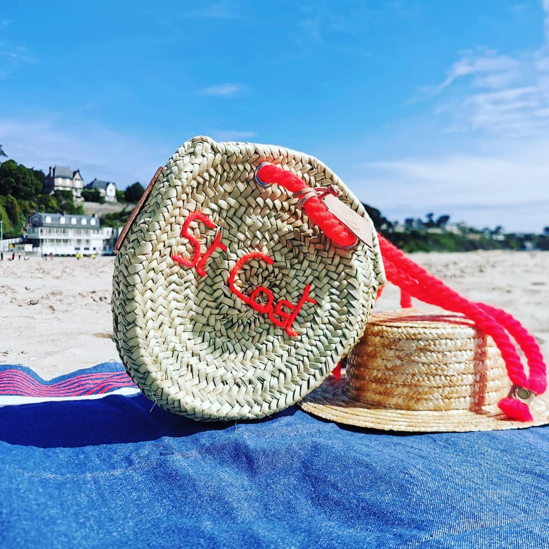 jhirel's tweet photo. Rendez-vous à notre boutique @saintcastbeach 23 rue du duc d Aiguillon à #saintcast #cotesdarmor. Des créations signées d'une Malouine de talent, créatrice de @originalmarrakech  #mafiabretonne #instabretagne #instabreizh #bretagne #breizh https://t.co/Xvf1ONGgP9