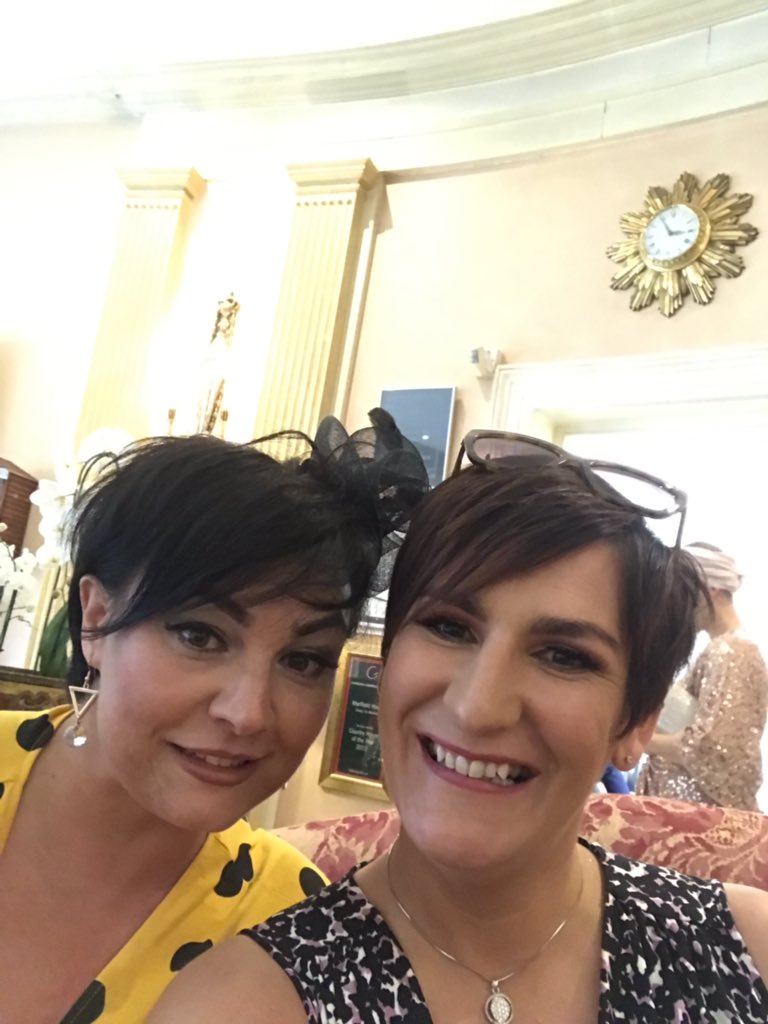 Katrinad22's tweet photo. Wonderful day for a wedding #Marlfield #MyGals #9June https://t.co/x5d8gNPBMc
