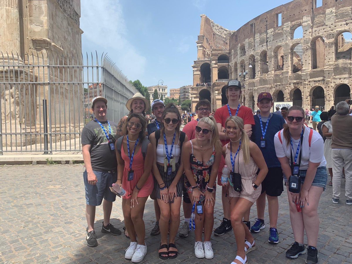 HOforlife's tweet photo. Etowah Students move to Rome and the Colosseum 🇮🇹 learning across the pond 🦅@OMasonLit @EHSeagleconnect @britmillerrrr @hkobrien @suzlmiller_c https://t.co/ekIYZI4uWI