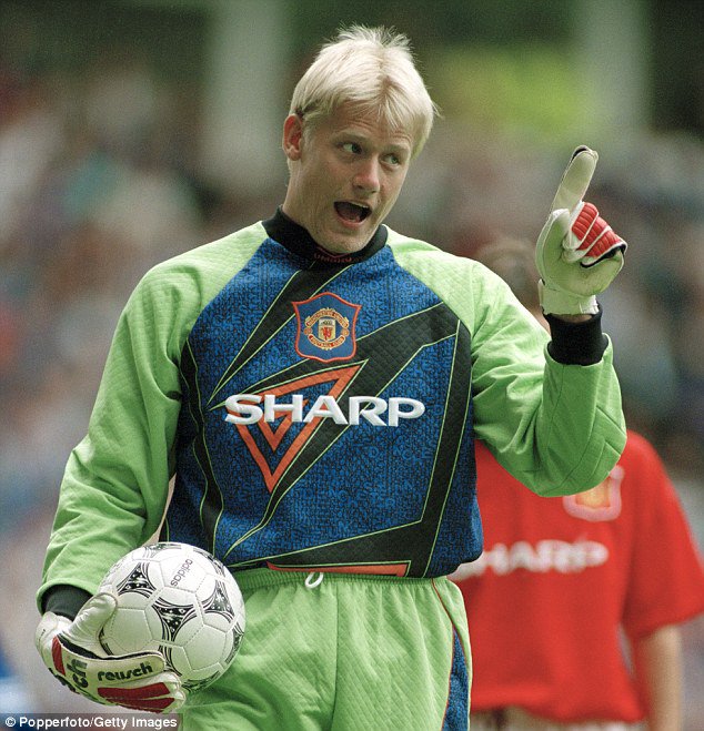 90sfootball's tweet photo. Peter Schmeichel. https://t.co/FgfmP17HtY