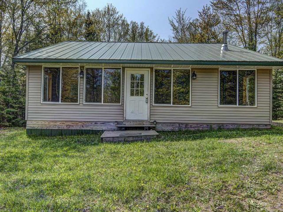 WiscCabins's tweet photo. #PresqueIsleWI • 2 bd • 1 ba • 1,088 sqft $200,000 Est. payment: $987/mo https://t.co/sXbomccoRA https://t.co/vD2q9wqOe1