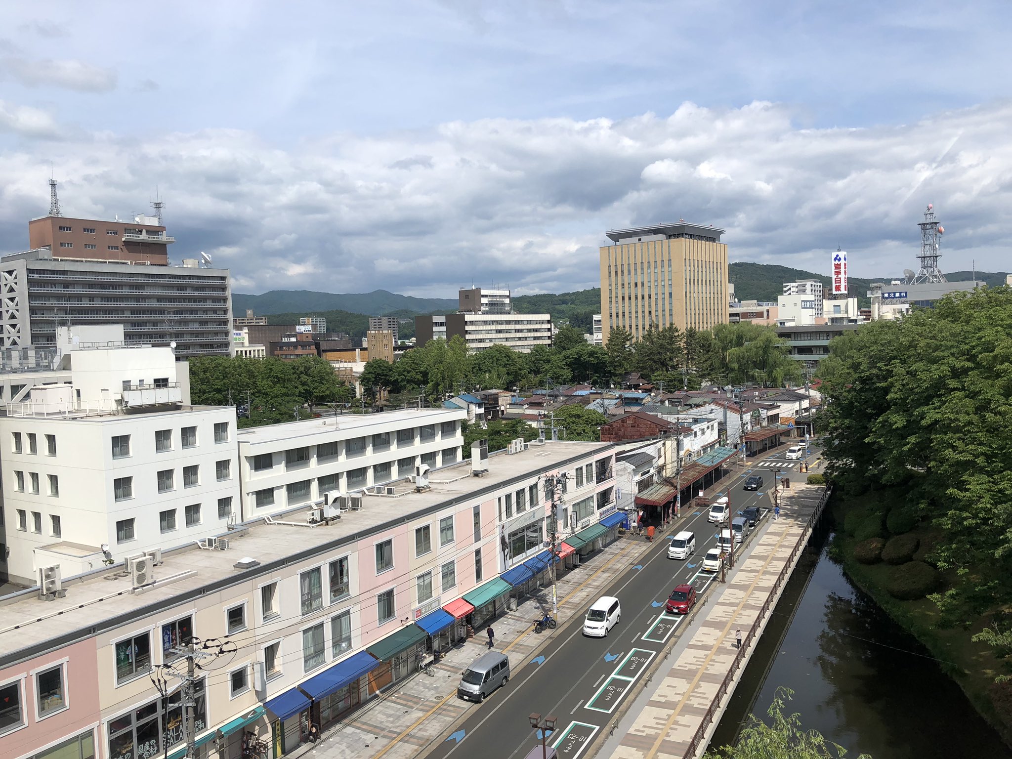 Lssah Twitterissa でもサンビル7階から見る岩手公園 盛岡城跡公園 は斬新で良かった 新教育会館の屋上は緑化するなり 太陽光パネルを置くなりした方がいいな T Co U2mcnjrzwp Twitter