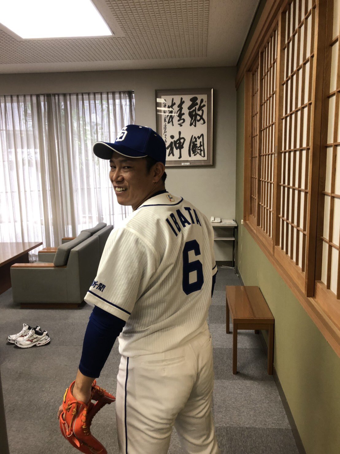 中日ドラゴンズ　井端弘和　ホームユニフォーム 中日ドラゴンズ 井端弘和 ホームユニフォーム 野球