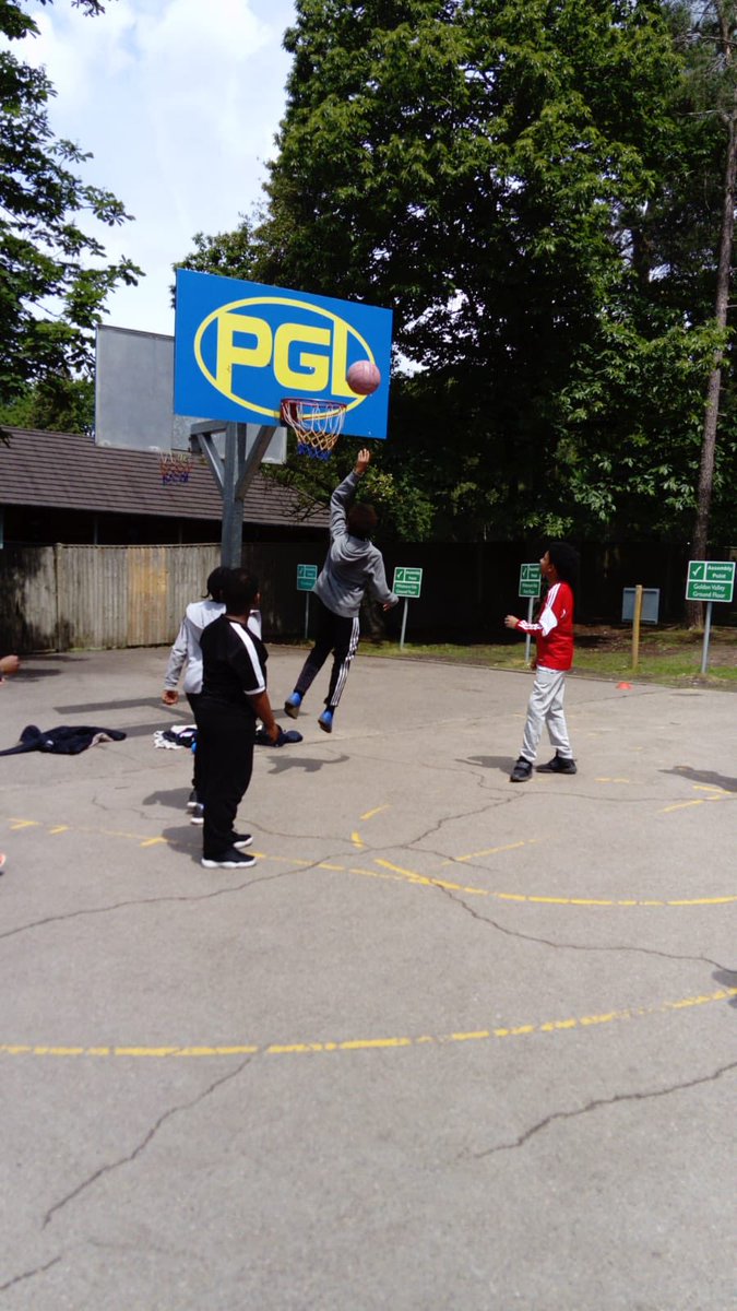 MissStewartHMPS's tweet photo. Quick game of basketball while we wait for lunch 🏀 @PGLTravel @HerbMorrPriSch @MissMHMPS https://t.co/CIVT9s4C1Q
